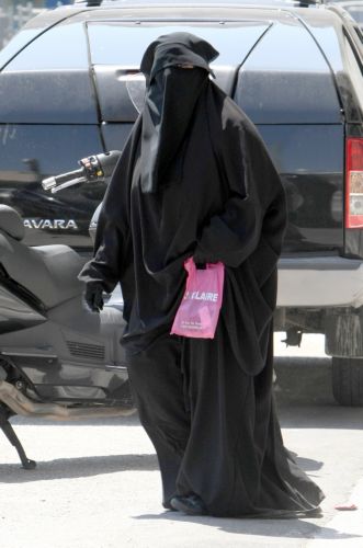 Απαγορεύεται πλέον η μπούρκα στα πανεπιστήμια της Συρίας