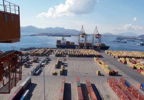 Στα 8,9 δισ. ευρώ το εμπορικό έλλειμμα τον Απρίλιο