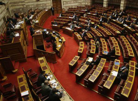 Υπερψηφίστηκαν οι αλλαγές στον Κανονισμό της Βουλής
