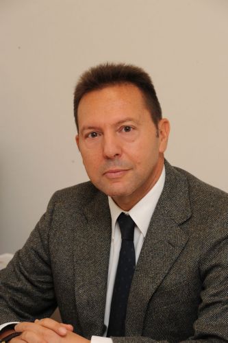 «Διαβατήριο εξόδου» από τη ζώνη χρεοκοπίας το Μνημόνιο, υποστηρίζει το ΙΟΒΕ