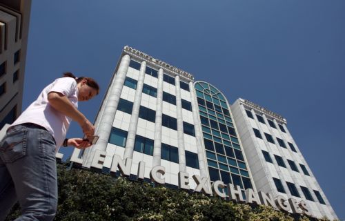 Κέρδη 2,18% στο Χρηματιστήριο Αθηνών τη Δευτέρα με οδηγό τις τράπεζες