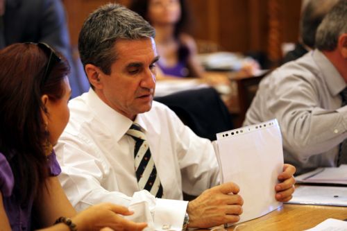 Παγώνουν διά νόμου οι αυξήσεις από 1,5% ώς 3% στον ιδιωτικό τομέα