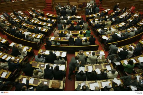 Στη Βουλή η δικογραφία για τα στοιχεία που εστάλησαν στην Eurostat για το έλλειμμα