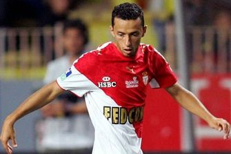 Νενέ και Ντεμπέλε κοιτάζει ο Ολυμπιακός