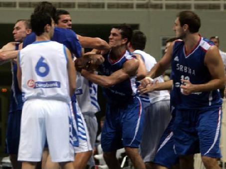 Ελεύθερος αφέθηκε τελικά ο σέντερ της Σερβίας Νέναντ Κρστιτς