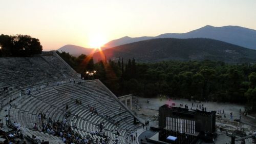 Με τον «Πλούτο» του Αριστοφάνη κλείνουν τα φετινά Επιδαύρια