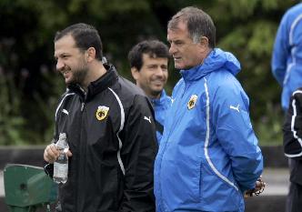 Συνάντηση για το ρόστερ, εγκώμια από «Λύμπε» και Τζιμπούρ