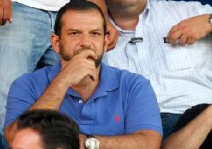 Ο Μπάγεβιτς δεν φεύγει, ξεκαθάρισε ο Αδαμίδης