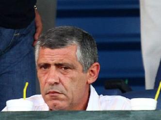 Πάνω απ’ όλα θα είμαστε ομάδα, τόνισε ο Σάντος στους διεθνείς