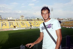 Ο Αρης αποχαιρέτησε τον Ρενάτο Πιοβεζάν και κινείται για τον δανεισμό του Φατί