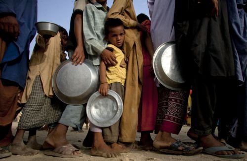 «Καμπανάκι» από τη UNICEF για χιλιάδες υποσιτισμένα παιδιά στο Πακιστάν