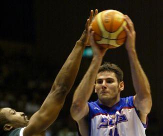 Την απόκτηση του Ασκραμπιτς ανακοίνωσε το Μαρούσι