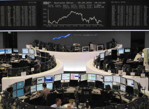 Μικρές μεταβολές στις ευρωπαϊκές αγορές την Πέμπτη, στο κόκκινο η Γουόλ Στριτ