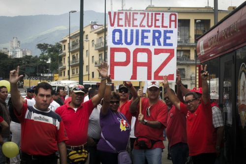 To δρόμο της εξομάλυνσης παίρνουν οι σχέσεις Βενεζουέλας-Κολομβίας