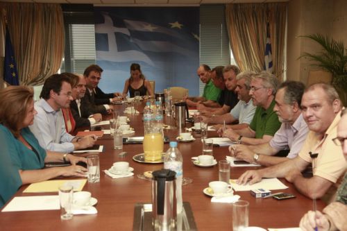 Εργασιακό, ανεργία και ακρίβεια στη συνάντηση της ΓΣΕΕ με τους υπουργούς