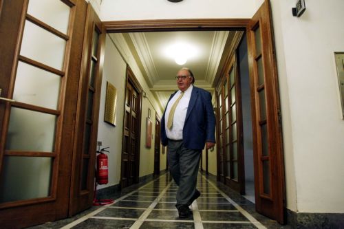 Κανείς δεν μπορεί να μου μπει «καπέλο» στον ανασχηματισμό, λέει ο Θ.Πάγκαλος