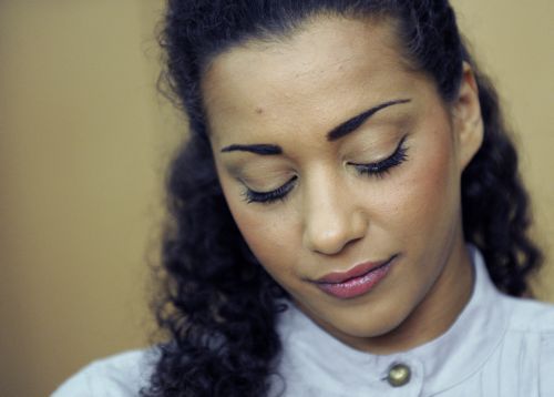 Δύο έτη με αναστολή στη Γερμανίδα ποπ σταρ που μετέδωσε εν γνώσει της τον HIV