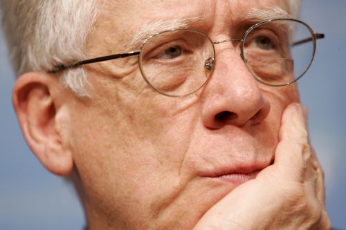 O Ιταλός πρώην υπουργός Οικονομικών Π.Σκιόπα σύμβουλος του πρωθυπουργού