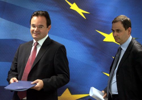 Δεύτερες σκέψεις στην κυβέρνηση για τη μετάταξη προϊόντων στον ανώτατο συντελεστή ΦΠΑ