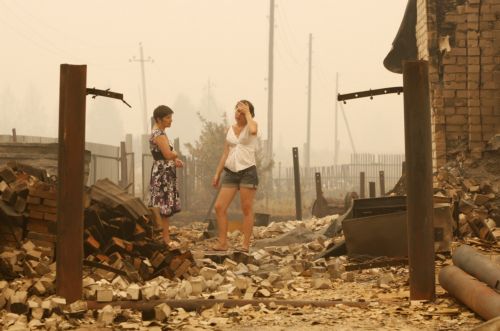 Μετά το φονικό καύσωνα, καταιγίδες «σφυροκοπούν» τη Ρωσία