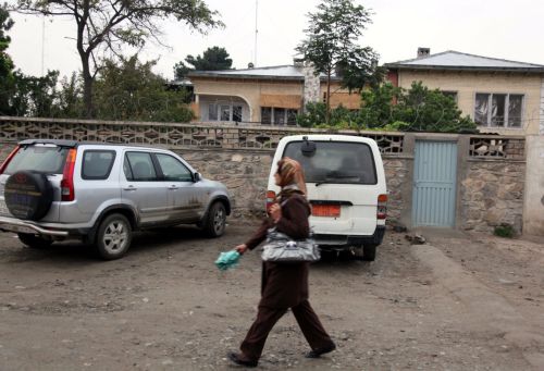 Λιθοβολισμός μέχρι θανάτου για ζευγάρι Αφγανών που καταδικάστηκε για μοιχεία