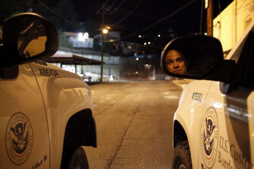 Ενίσχυση της αμερικανικής συνοριοφυλακής στις νότιες ΗΠΑ ενέκρινε ο Μπ.Ομπάμα