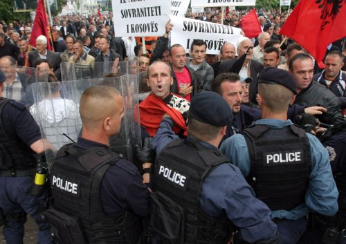 Καταγγελία από τη Πρίστινα για σχέδιο ανακήρυξης ανεξαρτησίας των σερβικών περιοχών