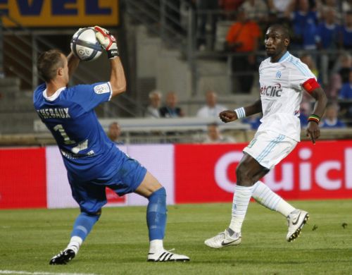 Στραβοπάτησε με το… καλημέρα η Μαρσέιγ