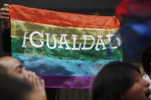 Δικαίωμα υιοθεσίας αποκτούν τα ομόφυλα ζευγάρια στην Πόλη του Μεξικού