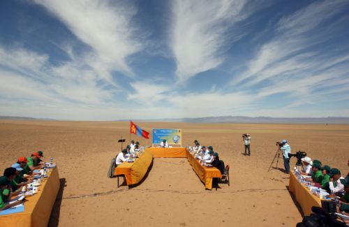 Στην έρημο Γκόμπι το υπουργικό συμβούλιο της Μογγολίας λόγω κλιματικής αλλαγής