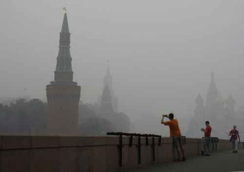 Διαλύεται ο καπνός στη Μόσχα, στα ύψη οι θερμοκρασίες