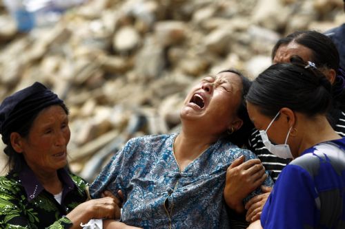 Περισσότεροι από 1.100 οι νεκροί από τις κατολισθήσεις στην Κίνα