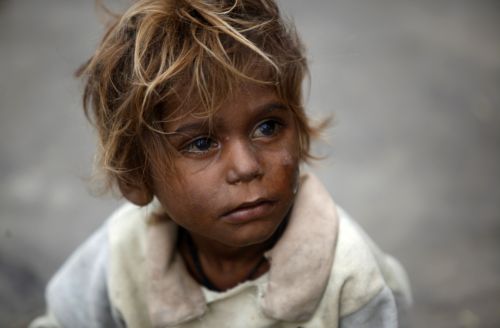 Ισχυρές βροχοπτώσεις δυσχεραίνουν τις προσπάθειες αρωγής στο Πακιστάν