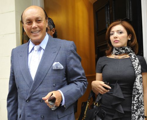 Φυγόδικος Τουρκοκύπριος μεγιστάνας επιστρέφει ως… VIP στη Βρετανία