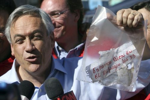 Ενδείξεις ζωής έδωσαν οι παγιδευμένοι εδώ και 17 μέρες Χιλιανοί μεταλλωρύχοι