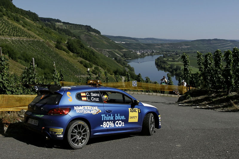 Η Volkswagen κλίνει προς το WRC