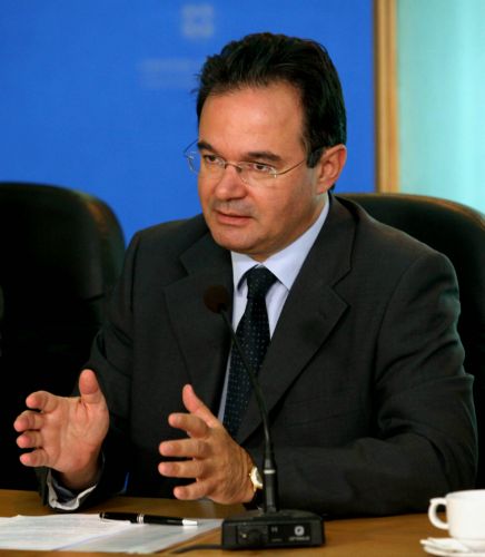 Επίσπευση των μεταρρυθμίσεων ζητεί από την κυβέρνηση η τρόικα