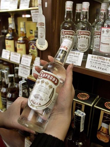 Τέλος στην πώληση βότκας τα βράδια στη Μόσχα