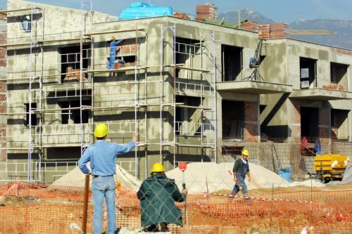 Μείωση 12,4% για την οικοδομική δραστηριότητα το Μάιο