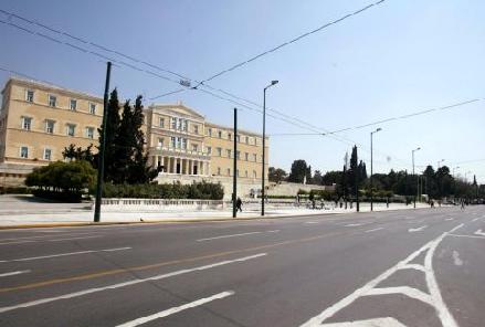 Φάρσα αποδείχτηκε το τηλεφώνημα για βόμβα στη Βουλή