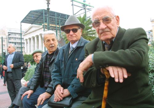 Απώλειες έως 350 ευρώ για τους συνταξιούχους άνω των 1.400 ευρώ λόγω ΛΑΦΚΑ
