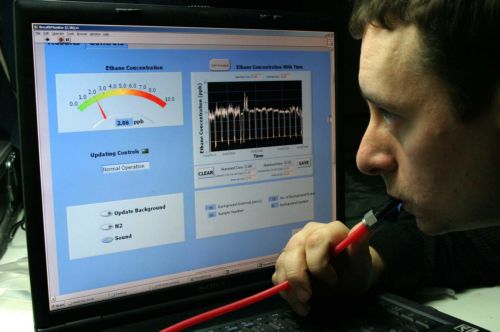 Ηλεκτρονική μύτη ανιχνεύει τον καρκίνο, τομογράφος τον αυτισμό