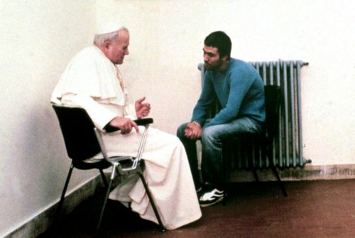 Δεν είχα σκοπό να δολοφονήσω τον Πάπα, λέει τώρα ο Μεχμέτ Αλί Αγτζά