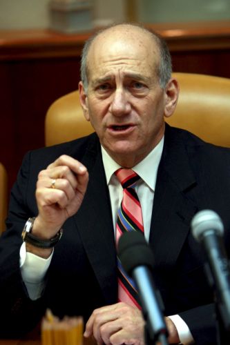 Να απαγγελθούν κατηγορίες κατά του Εχούντ Όλμερτ συστήνει η ισραηλινή αστυνομία