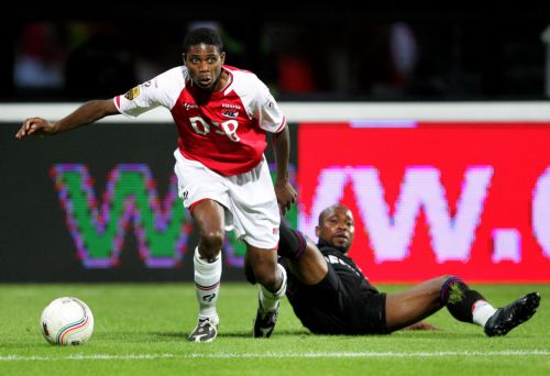 Ψάχνει για στόπερ η ΑΕΚ, θεραπεία ο Σκόκο