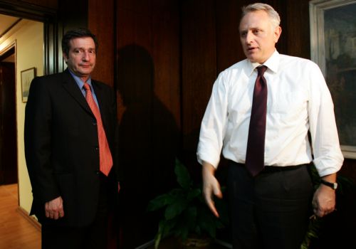 Στον «πάγο» βάζει το ΠΑΣΟΚ την υπόθεση Καμίνη για το Δήμο Αθηναίων