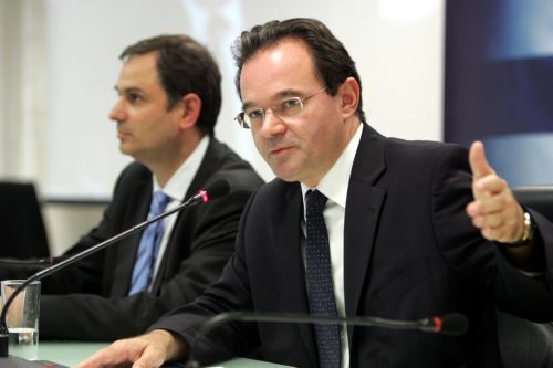 Μείωση 39,7% στο έλλειμμα του προϋπολογισμού στο επτάμηνο