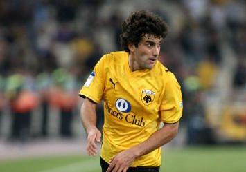 Για έλλειψη σεβασμού κατηγορεί την ΑΕΚ ο μάνατζερ του Αραούχο