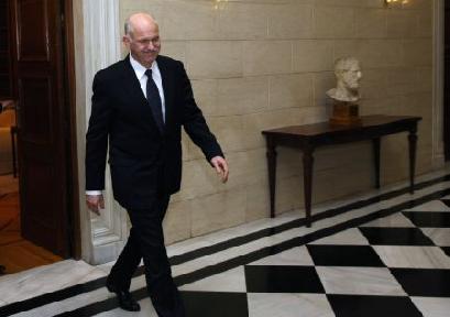 Με το βλέμμα στον ανασχηματισμό, συνεδριάζει το άτυπο Υπουργικό Συμβούλιο