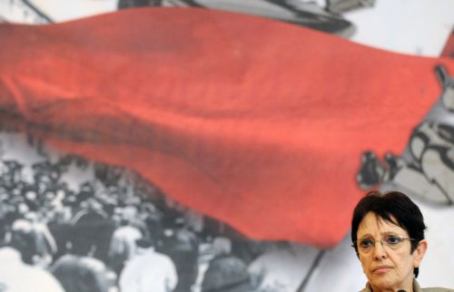 Κατάθεση του επικαιροποιημένου μνημονίου στη Βουλή ζητά το ΚΚΕ